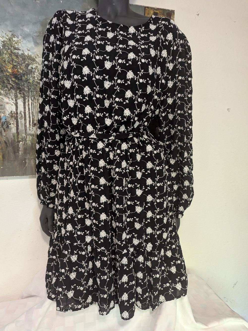 Draper James Black & White Floral Tie-Waist Midi Dress